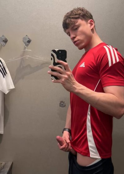 Watch Ashton White's leaked NSFW video on TwXstars