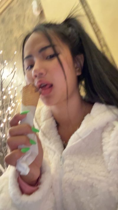 Watch Praewasian's leaked NSFW video on TwXstars