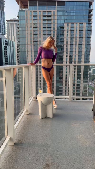 Watch Holly Hotwife Top 0.06%'s leaked NSFW video on TwXstars