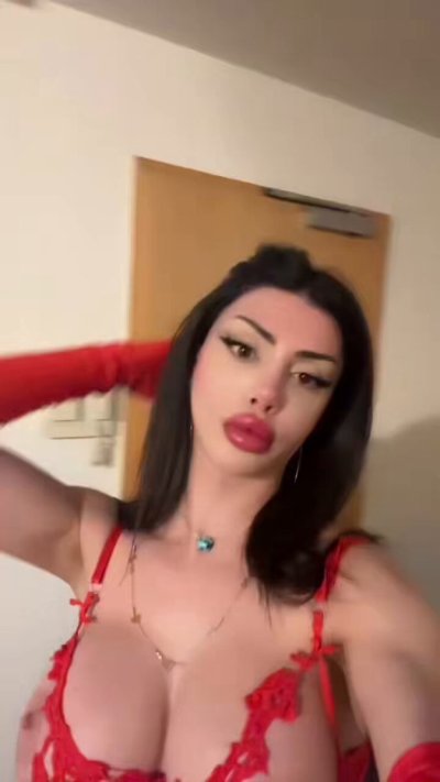 Watch Sasha Pearl's leaked NSFW video on TwXstars