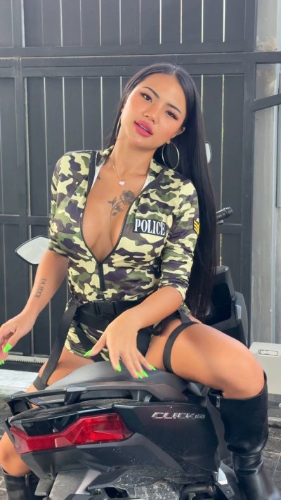 Watch Praewasian's leaked NSFW video on TwXstars