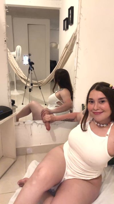 Watch Kloe La Maravilla 👽 i'm a weirdo's leaked NSFW video on TwXstars