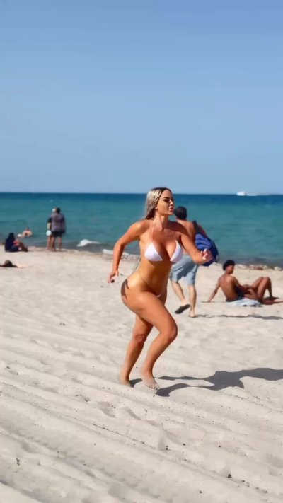 Watch Danii Banks's leaked NSFW video on TwXstars