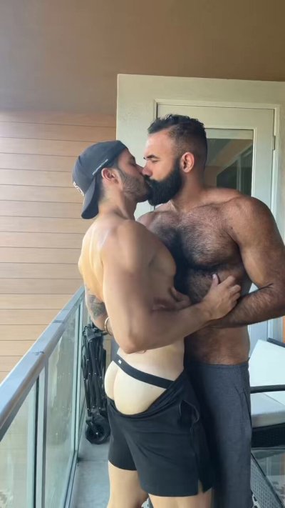 Watch IG: PersianWolf2.0 🐺's leaked NSFW video on TwXstars