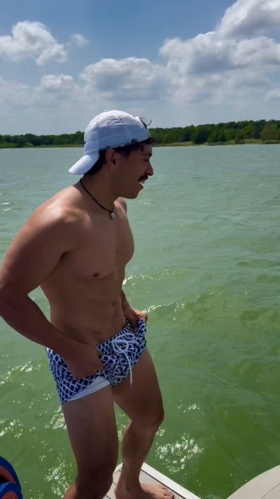 Watch Osvaldo Mireles 👨🏻's leaked NSFW video on TwXstars