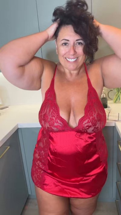 Watch Big Mama's leaked NSFW video on TwXstars