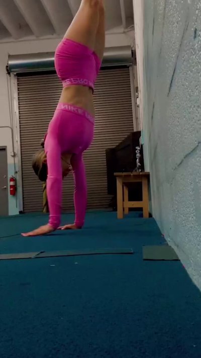 Watch Abella Danger's leaked NSFW video on TwXstars