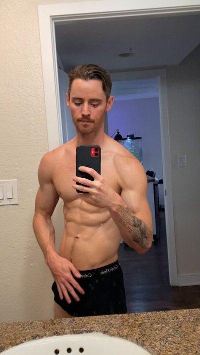 Watch Dan Benson's leaked NSFW video on TwXstars