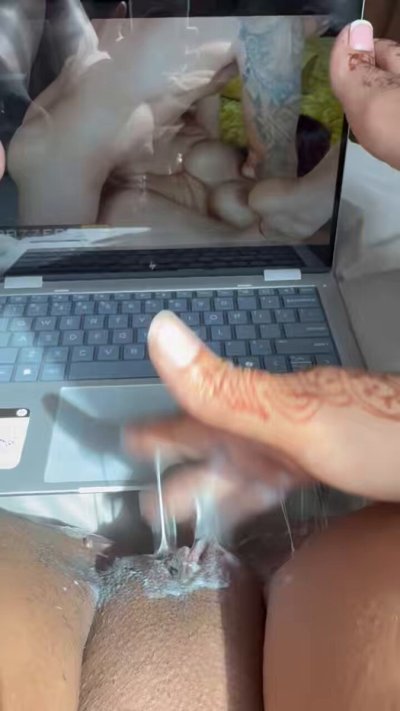 Watch 💘 ONLYFANS IS $7.50 💘 CREAM MACHINE 🍨's leaked NSFW video on TwXstars