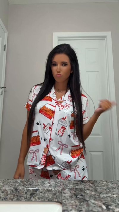 Watch Lucklessholly's leaked NSFW video on TwXstars