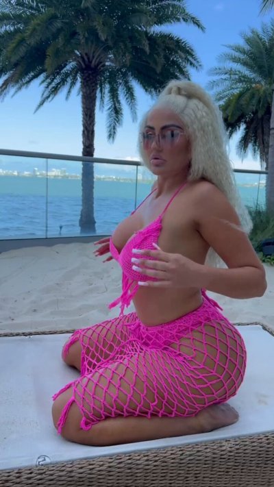 Watch Danii Banks's leaked NSFW video on TwXstars