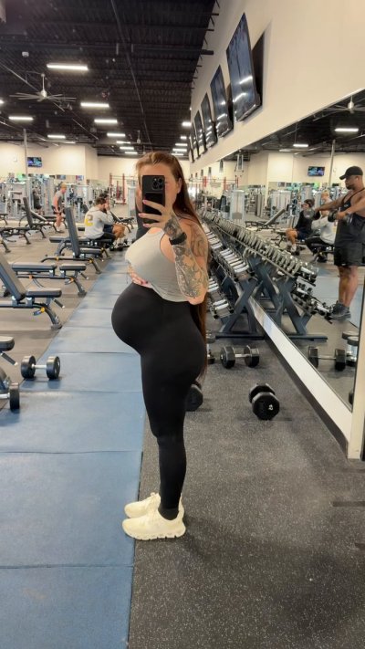 Watch BadassMommy's leaked NSFW video on TwXstars