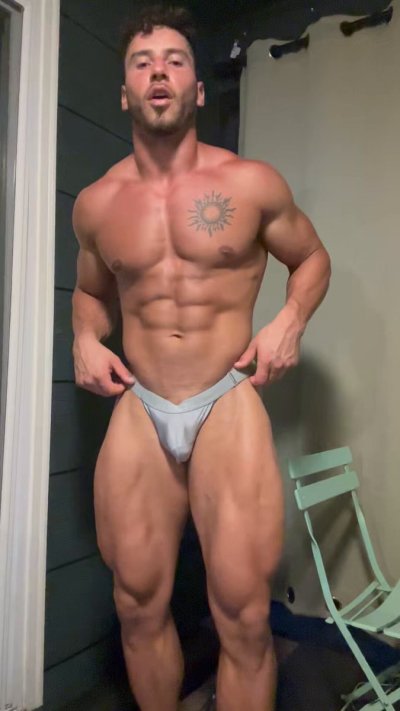 Watch JohnBronco's leaked NSFW video on TwXstars