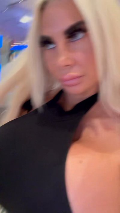 Watch Skyler2800's leaked NSFW video on TwXstars