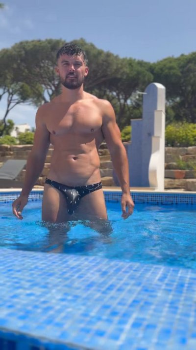 Watch J's leaked NSFW video on TwXstars