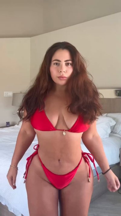 Watch Dani's leaked NSFW video on TwXstars