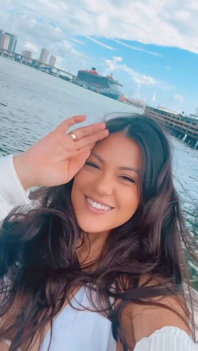 Watch kendraspade.com's leaked NSFW video on TwXstars