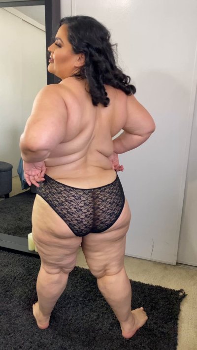 Watch OnlyKarlaLane's leaked NSFW video on TwXstars