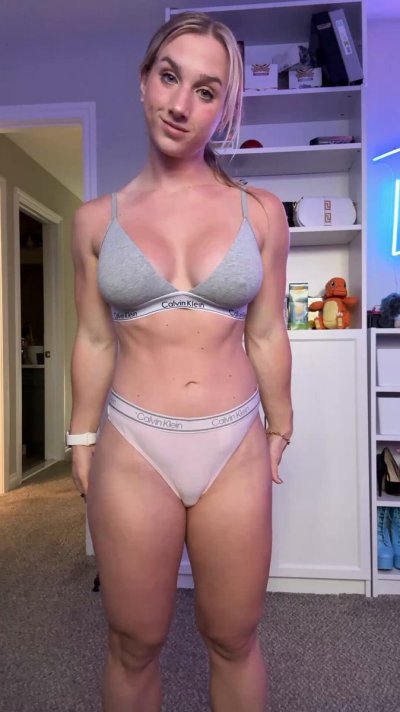 Watch abbylynnxxx .03%💗's leaked NSFW video on TwXstars