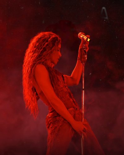 Watch Shakira's leaked NSFW video on TwXstars