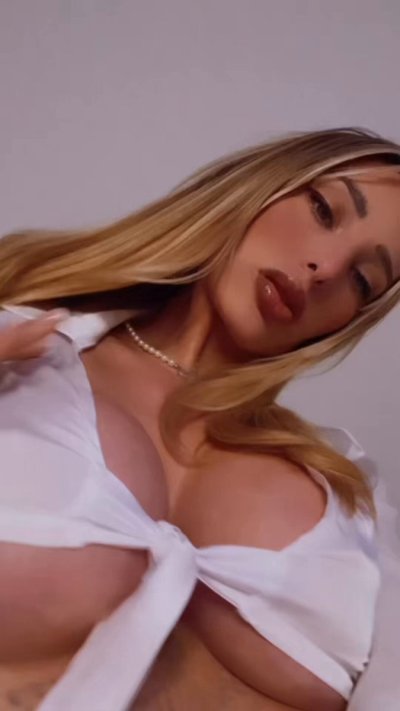 Watch azul_hermosa's leaked NSFW video on TwXstars