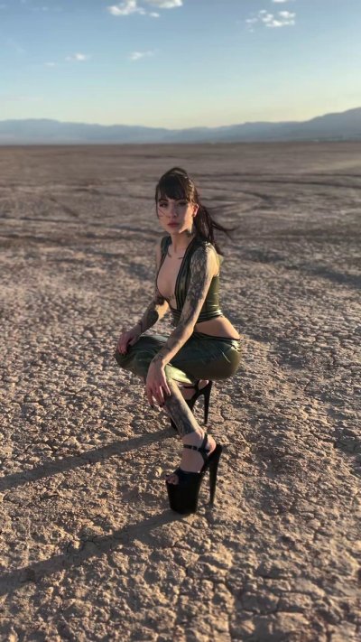 Watch Charlotte's leaked NSFW video on TwXstars