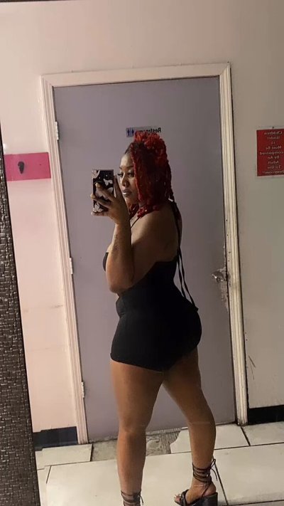 Watch Lanyhia 💕's leaked NSFW video on TwXstars