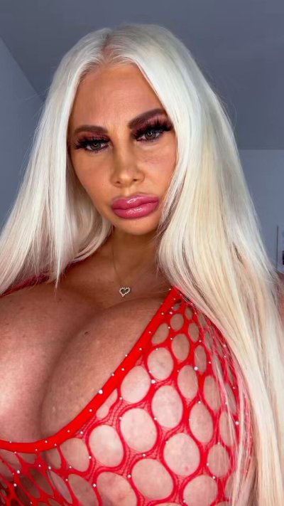 Watch Skyler2800's leaked NSFW video on TwXstars