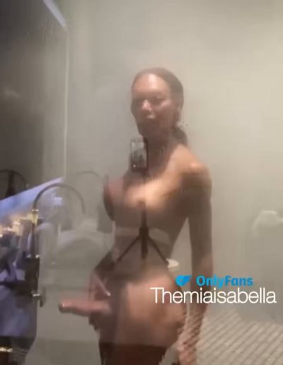 Watch OnlyFans.com/TheMiaIsabella's leaked NSFW video on TwXstars