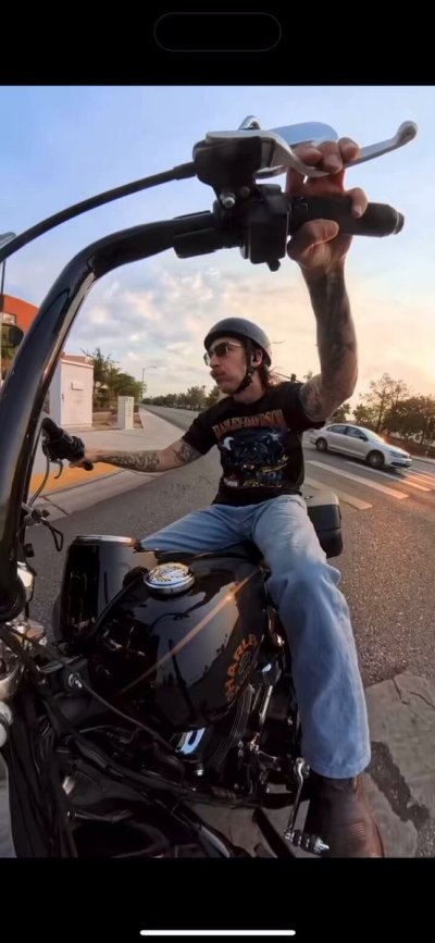 Watch Bryan Gozzling's leaked NSFW video on TwXstars