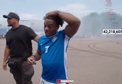 Watch FearBuck's leaked NSFW video on TwXstars