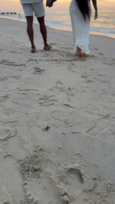 Watch BadassMommy's leaked NSFW video on TwXstars