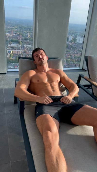 Watch J's leaked NSFW video on TwXstars