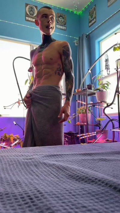 Watch Hoss Kado's leaked NSFW video on TwXstars