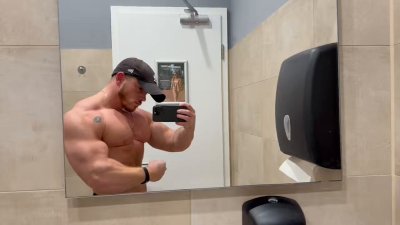 Watch Luca's leaked NSFW video on TwXstars