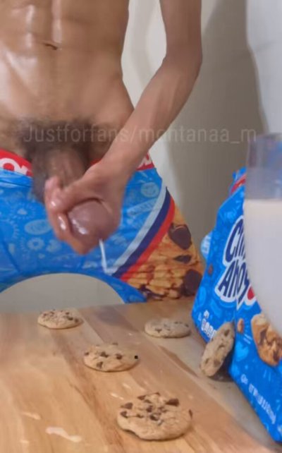 Watch MILES MONTANAA's leaked NSFW video on TwXstars