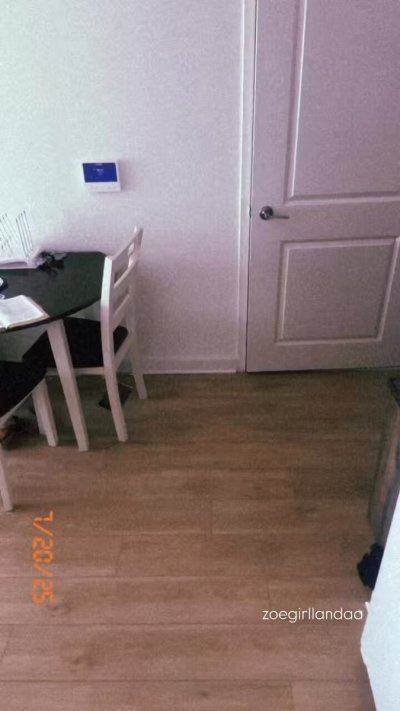 Watch zoe.'s leaked NSFW video on TwXstars