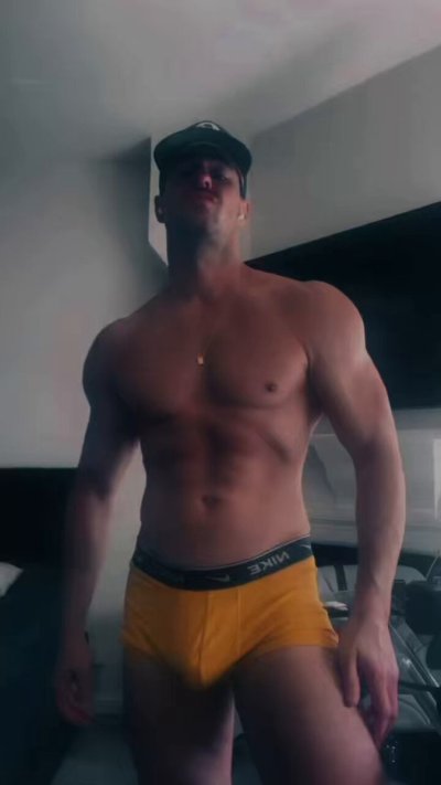 Watch Leandro Dias's leaked NSFW video on TwXstars