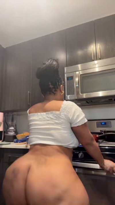 Watch KYRA BANKS's leaked NSFW video on TwXstars