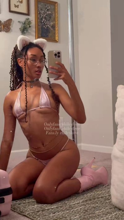 Watch 🪷Your Neighborhood Slut 🪷's leaked NSFW video on TwXstars