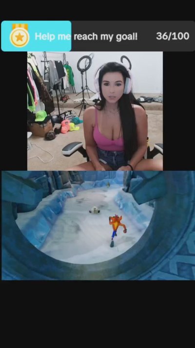 Watch Lucklessholly's leaked NSFW video on TwXstars