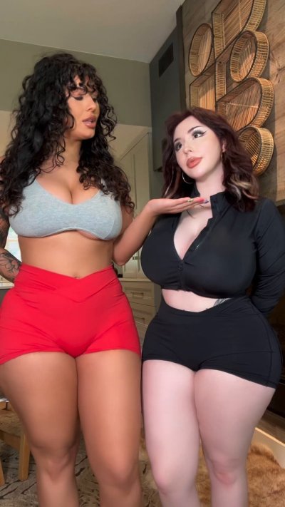 Watch Zoë Renea's leaked NSFW video on TwXstars