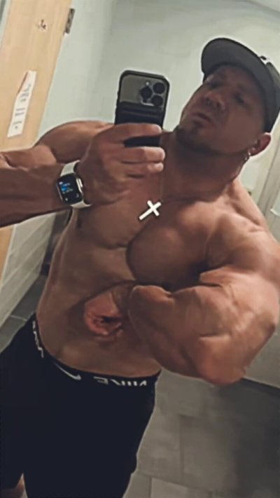 Watch BeefBro's leaked NSFW video on TwXstars