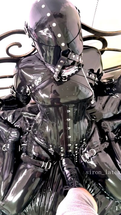 Watch siron_latex's leaked NSFW video on TwXstars