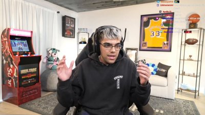 Watch FearBuck's leaked NSFW video on TwXstars