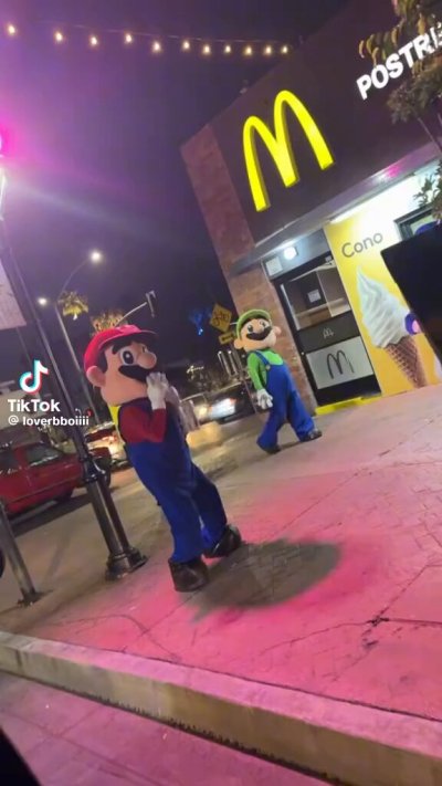 Watch Mollyflwers's leaked NSFW video on TwXstars