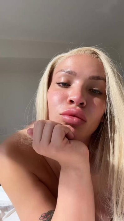 Watch WINTER❄️👋🏼✨'s leaked NSFW video on TwXstars