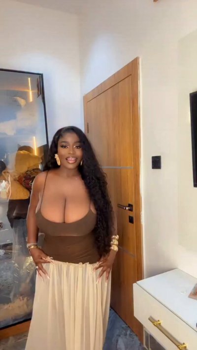 Watch Girlie🌺's leaked NSFW video on TwXstars