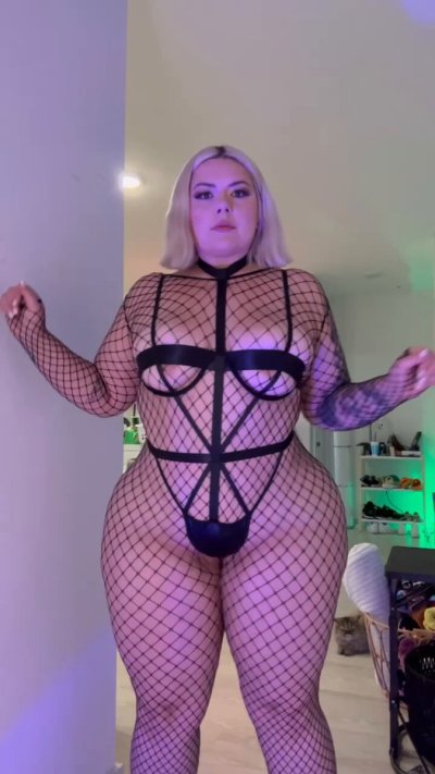 Watch M Y S T I C 👽's leaked NSFW video on TwXstars