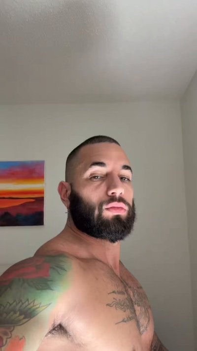 Watch Gus's leaked NSFW video on TwXstars